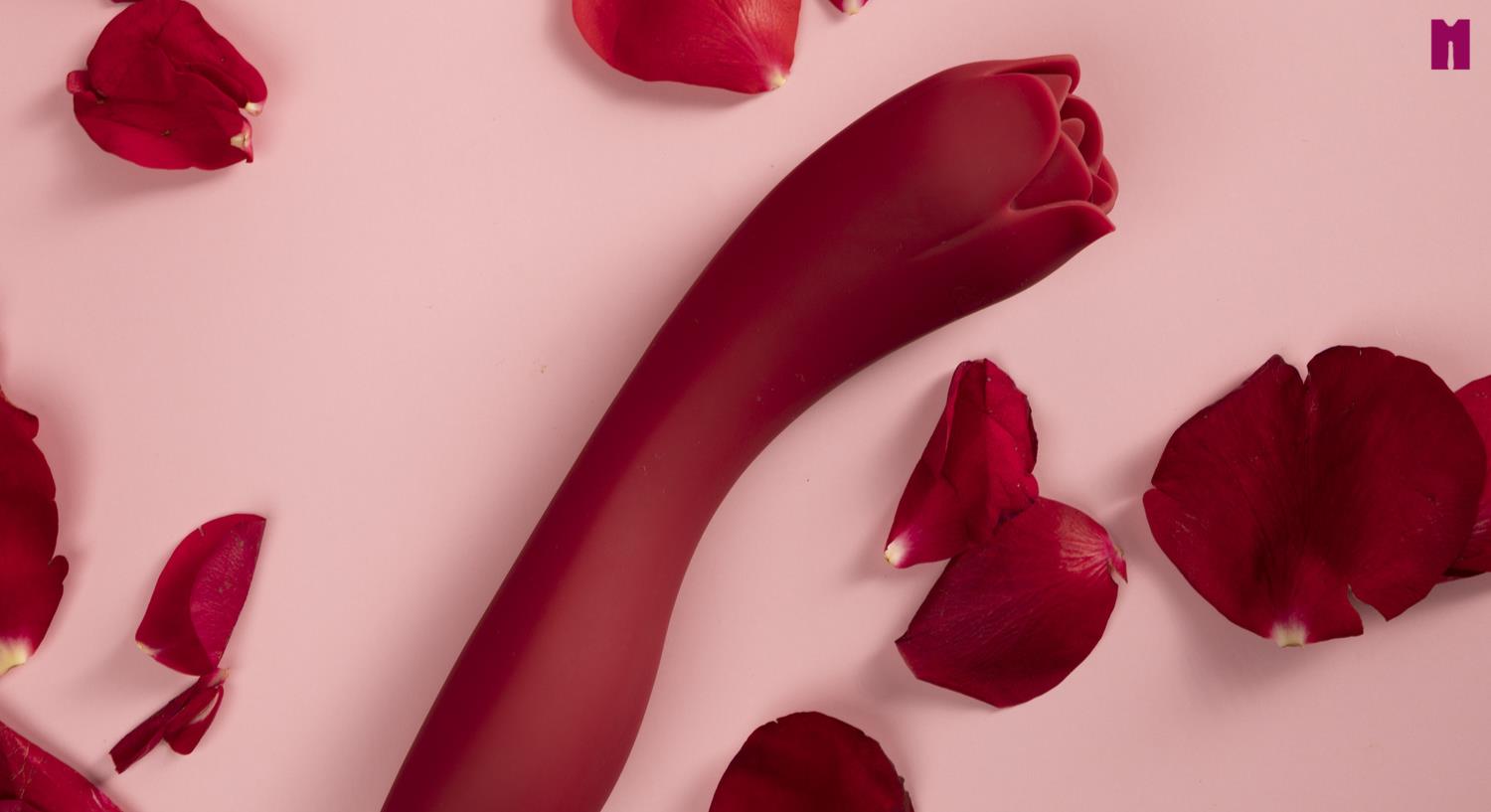 Gulaabo – The Rose Sucking All-in-one vibrator